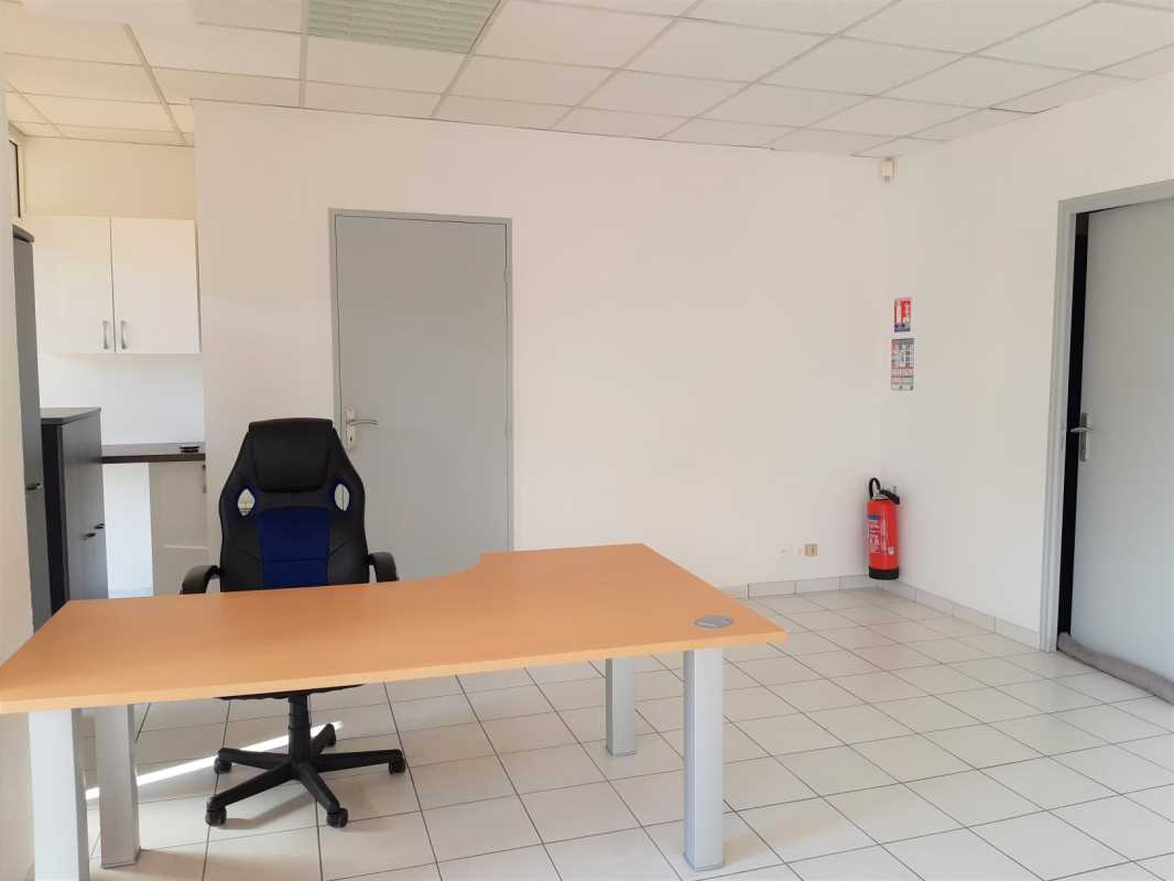 Locaux commerciaux - FREJUS