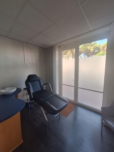 Locaux commerciaux - FREJUS