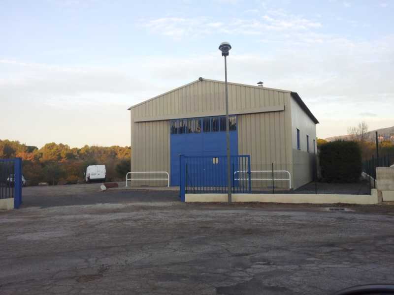 Locaux d'activit - ROQUEBRUNE SUR ARGENS